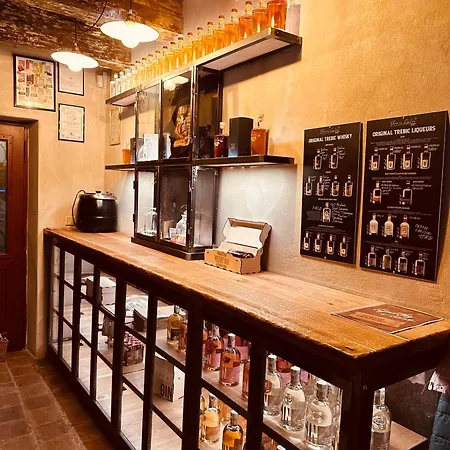 Original Whisky Bar * Тршебич
