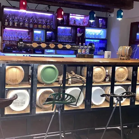 Апартаменты Original Whisky Bar